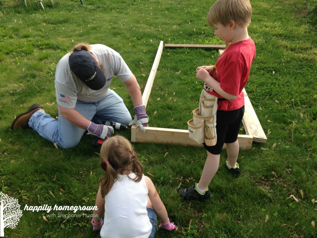 If you've ever looked for raised garden beds, you know there are hundred of options. Here is an easy DIY raised garden bed that anyone can make!