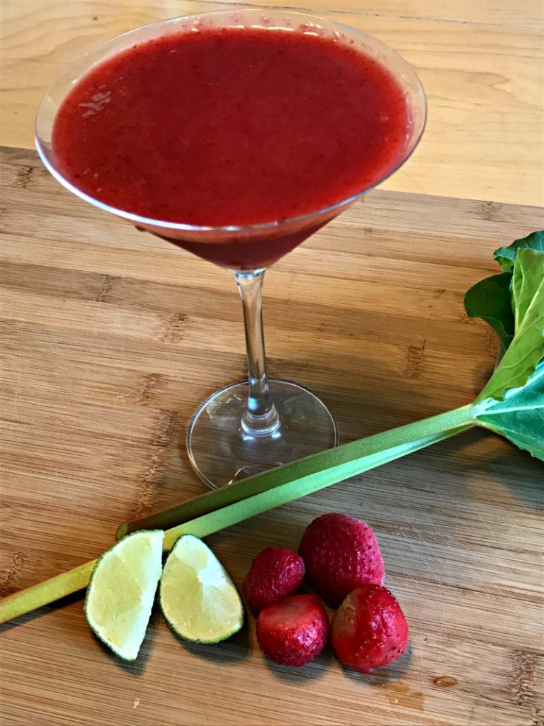 Time for a cocktail that it's a bit different from the every day. Strawberry Rhubarb Margaritas! A little sweet. A little tart. Frosty and creamy at the same time. Absolute perfection!