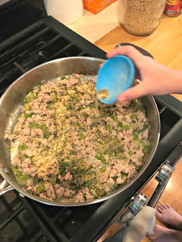 the same Butterball that we know and love for our Thanksgiving turkeys also gives us ground turkey for our quick weeknight meals.