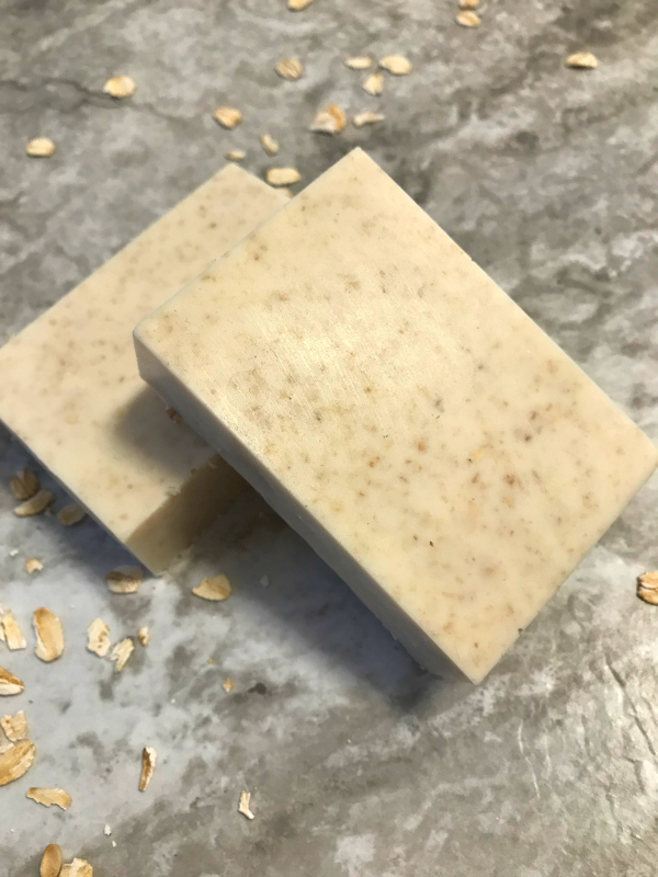 Homemade honey oat soap is the perfect homemade Christmas gift! You can make a batch in as little as 10 minutes. #HandmadeChristmas